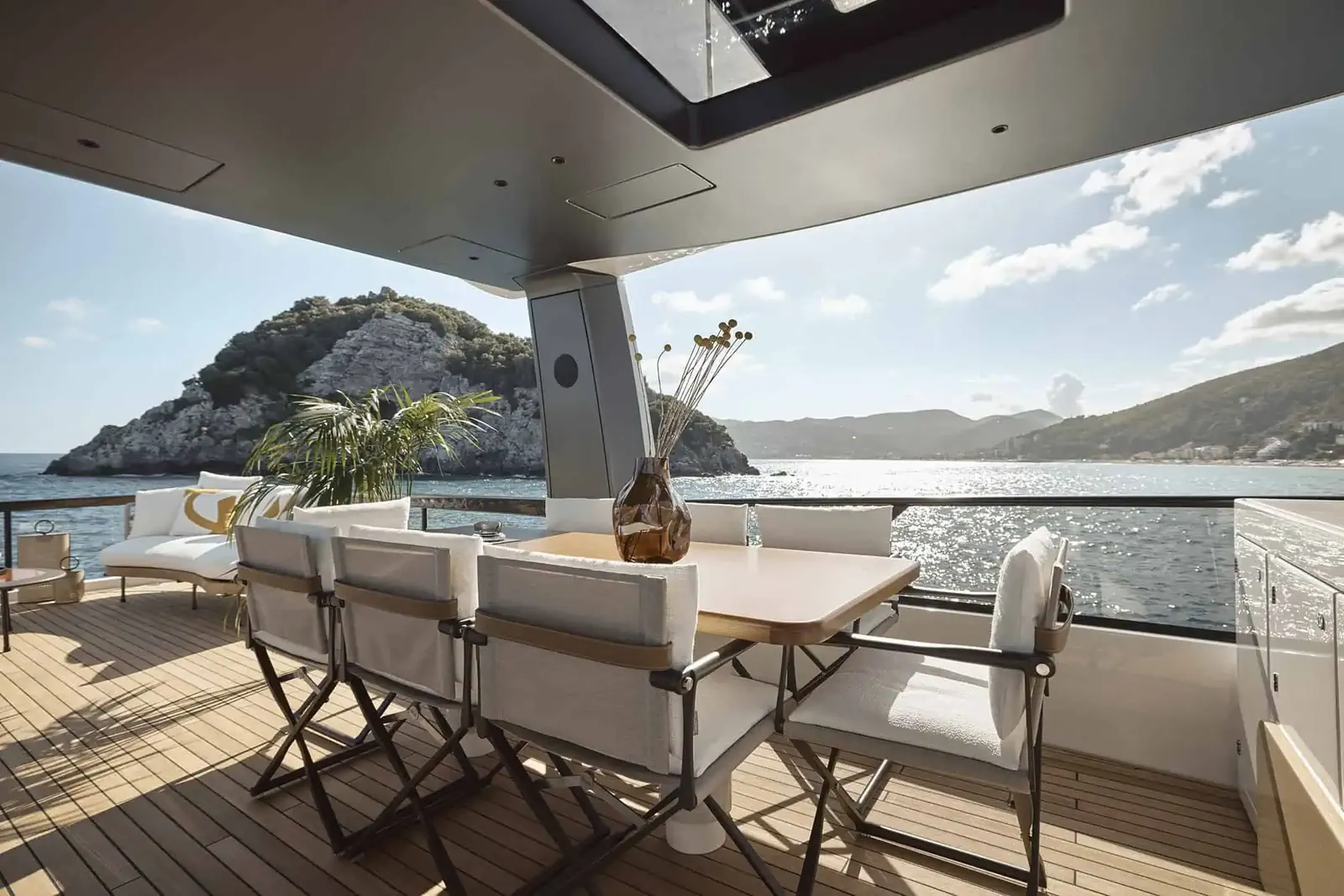 Aqualis exterior detail 13