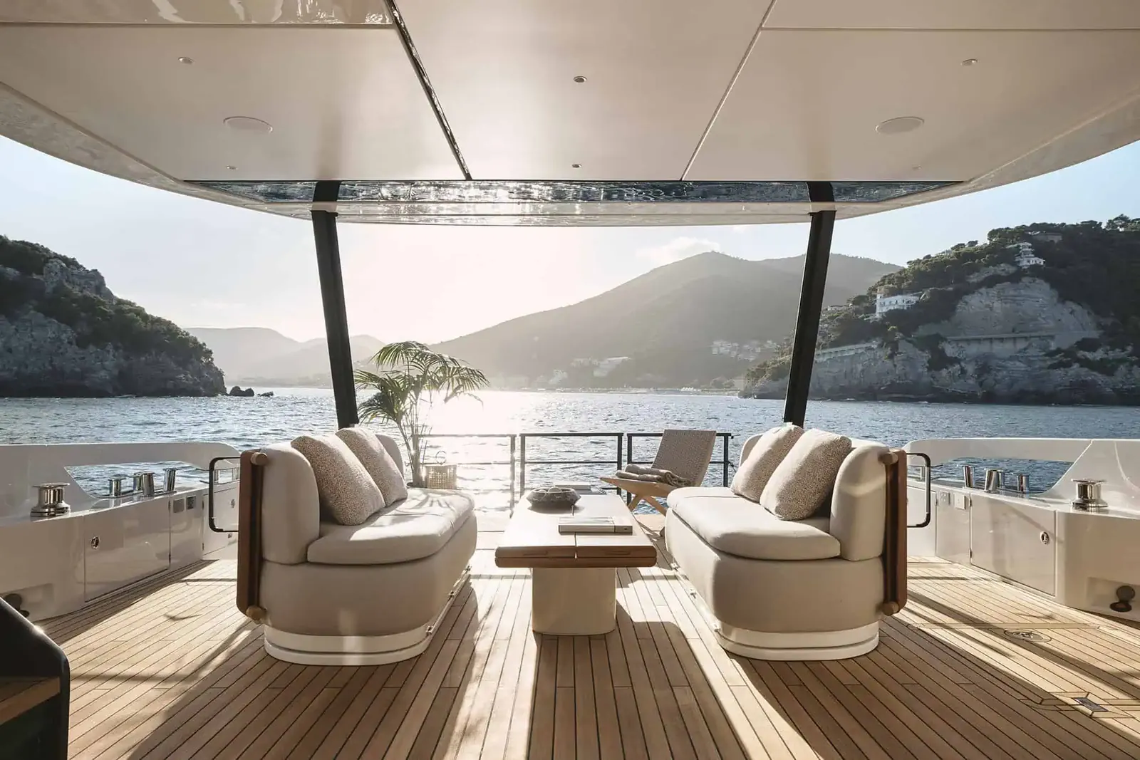 Aqualis exterior detail 16